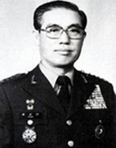 General Seong-min Yun  picture