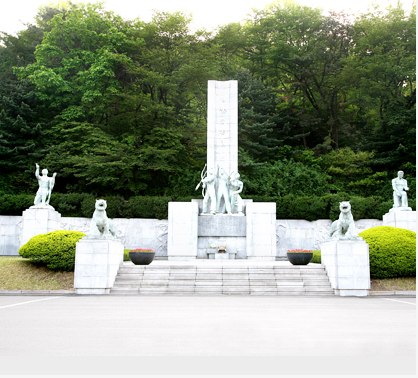 Memorial to Patriot Police Officers1