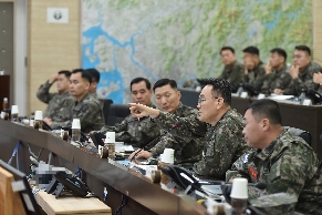 “적 도발 시 단호한 대응을...