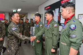 "첨단과학기술 기반 자주국방...